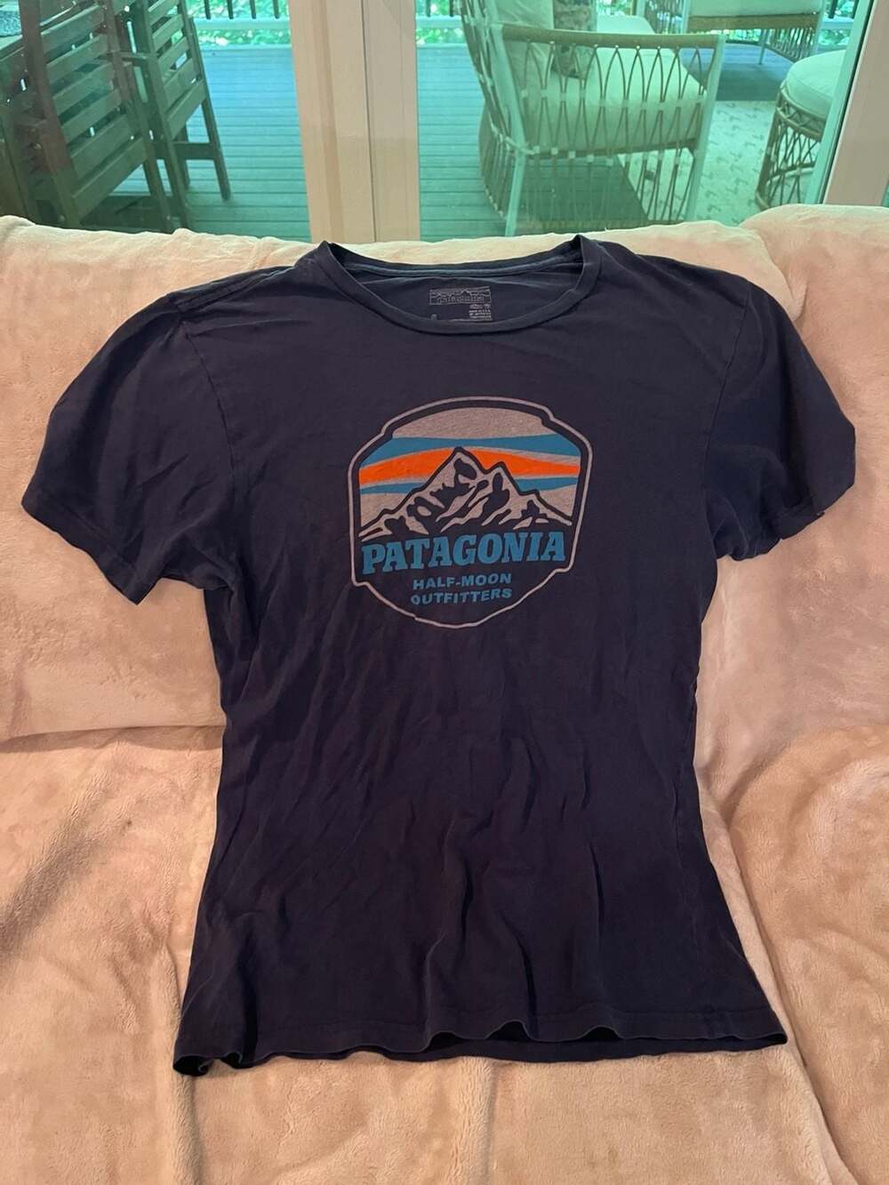 Patagonia Half-Moon Outfitters Graphic T-Shirt Navy Blue Men's Size Small Slim F